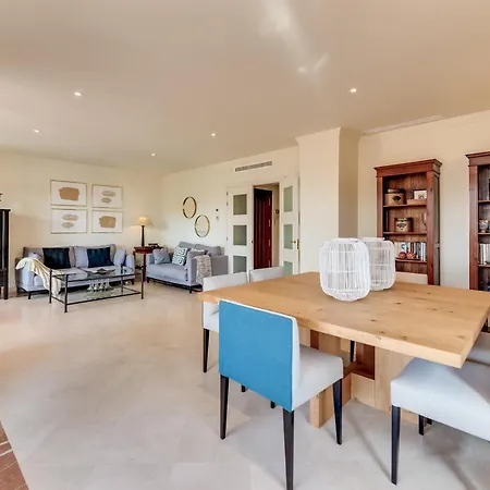 Vacation Marbella: Beachfront Luxury Duplex Penthouse