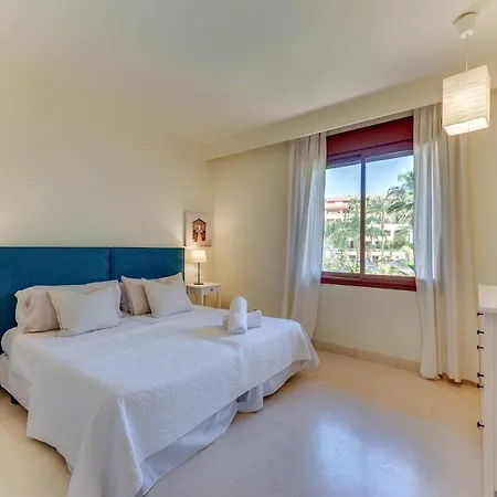Vacation Marbella: Beachfront Luxury Duplex Penthouse