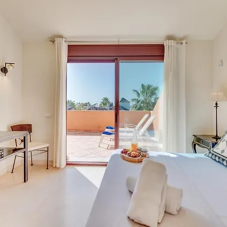 Apartment Vacation Marbella: Beachfront Luxury Duplex Penthouse *