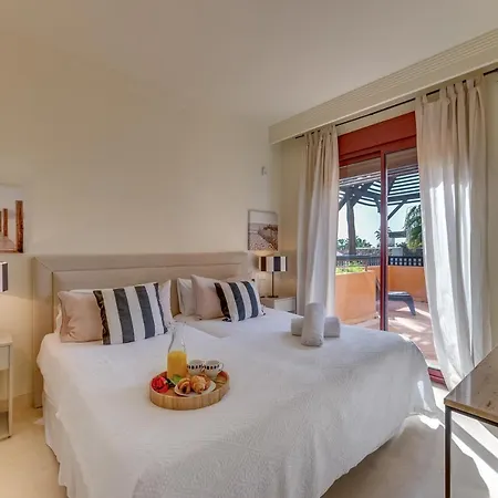Apartment Vacation Marbella: Beachfront Luxury Duplex Penthouse