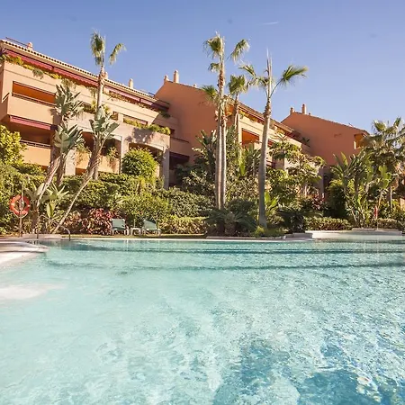 Vacation Marbella: Beachfront Luxury Duplex Penthouse