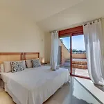Vacation I Duplex Con Encanto Bahia, 280m2 Duplex Penthouse, Luxury Complex, A Minute From The Beach, 24-7 Security, In Town Марбелья