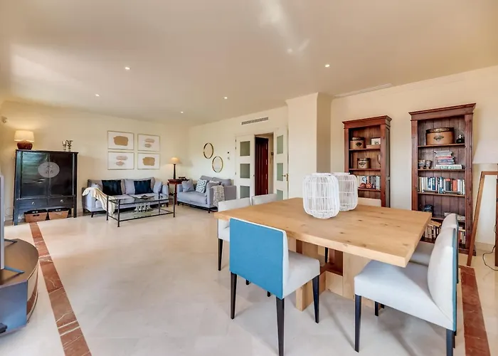 Vacation Marbella: Beachfront Luxury Duplex Penthouse