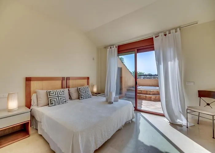 Vacation Marbella: Beachfront Luxury Duplex Penthouse Marbella